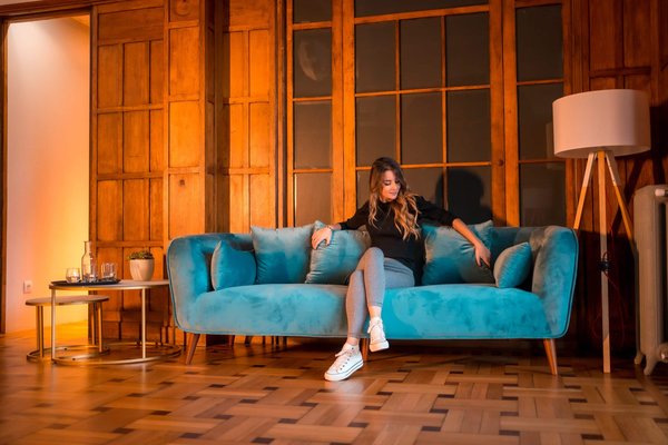 Canapé bleu canard : changez l'aspect de votre salon